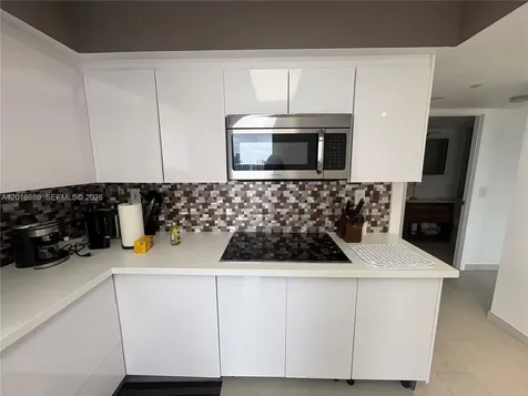 3300 NE 191st Street Aventura FL 33180