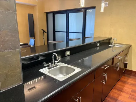 3300 NE 191st Street Aventura FL 33180