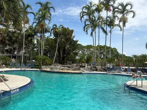 3300 NE 191st Street Aventura FL 33180