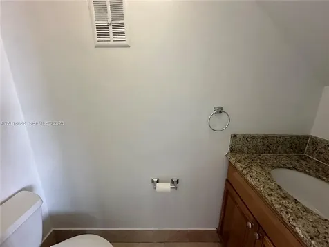 2705 NE 9th Avenue Wilton Manors FL 33334