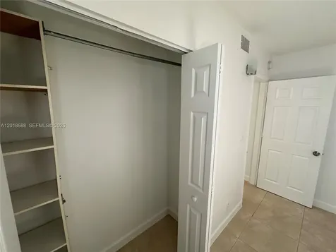 2705 NE 9th Avenue Wilton Manors FL 33334