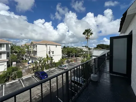 2705 NE 9th Avenue Wilton Manors FL 33334