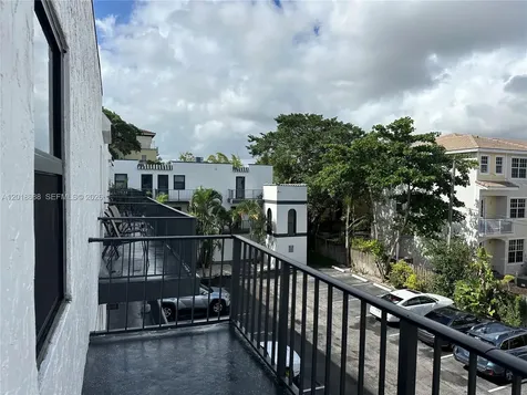 2705 NE 9th Avenue Wilton Manors FL 33334