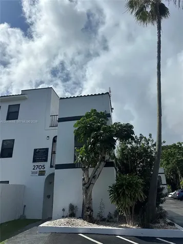 2705 NE 9th Avenue Wilton Manors FL 33334