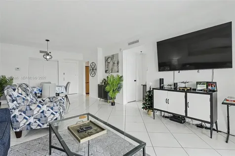 3850 Washington Street Hollywood FL 33021