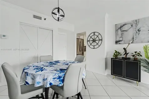 3850 Washington Street Hollywood FL 33021