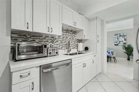 3850 Washington Street Hollywood FL 33021