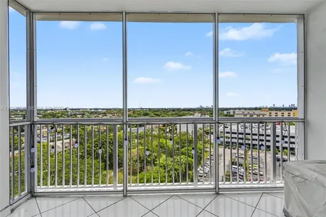 3850 Washington Street Hollywood FL 33021