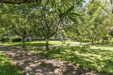 3850 Washington Street Hollywood FL 33021