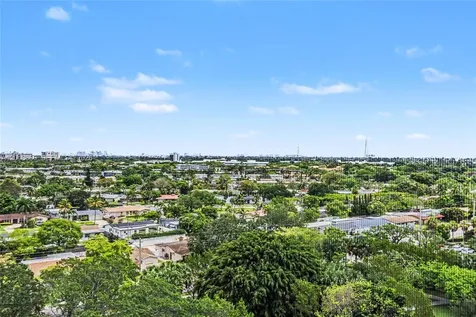 3850 Washington Street Hollywood FL 33021