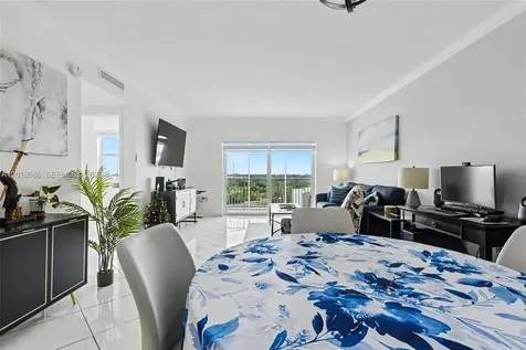 3850 Washington Street Hollywood FL 33021