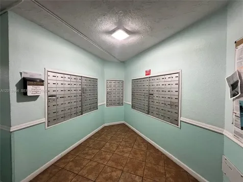 2075 SW 122nd Avenue Miami FL 33175