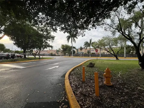 2075 SW 122nd Avenue Miami FL 33175