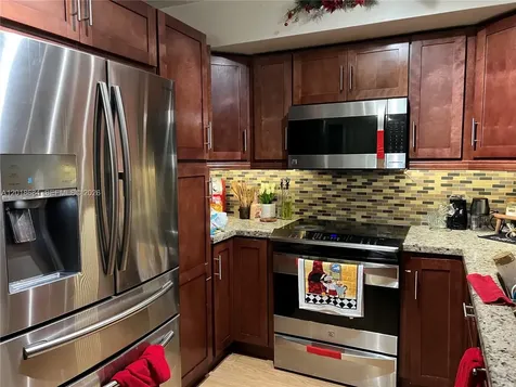 2075 SW 122nd Avenue Miami FL 33175