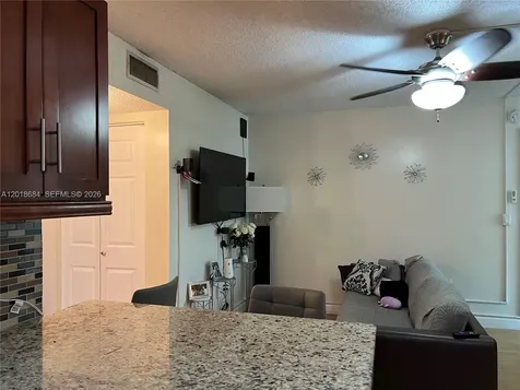 2075 SW 122nd Avenue Miami FL 33175