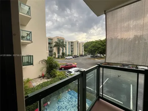 2075 SW 122nd Avenue Miami FL 33175