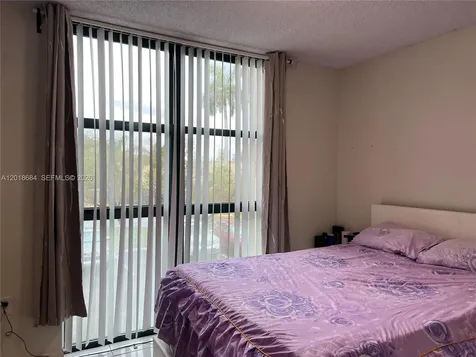 2075 SW 122nd Avenue Miami FL 33175
