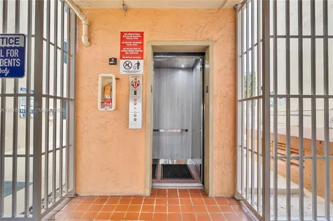 2400 NW 16th St Road Miami FL 33125