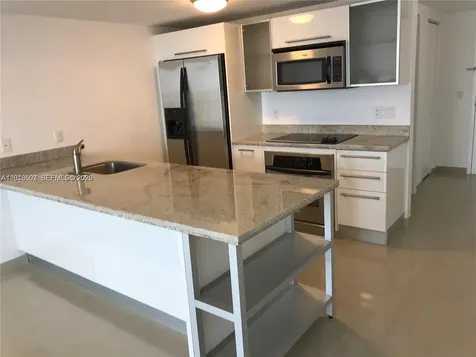 185 SW 7th Street Miami FL 33130