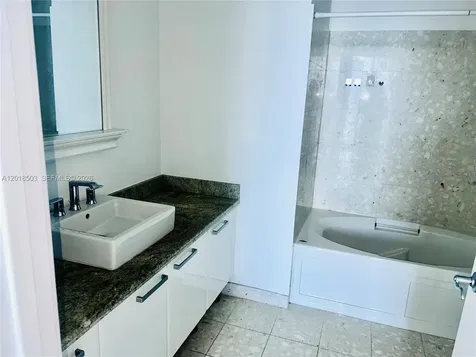185 SW 7th Street Miami FL 33130
