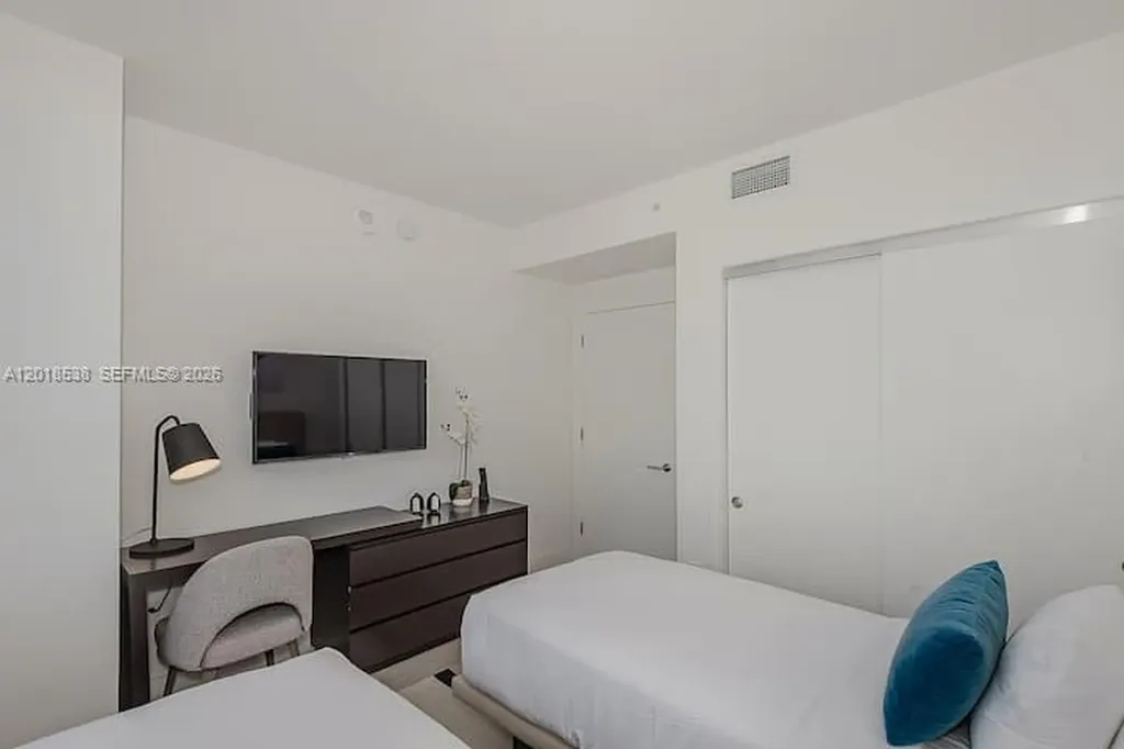 4010 S Ocean Drive Hollywood FL 33019