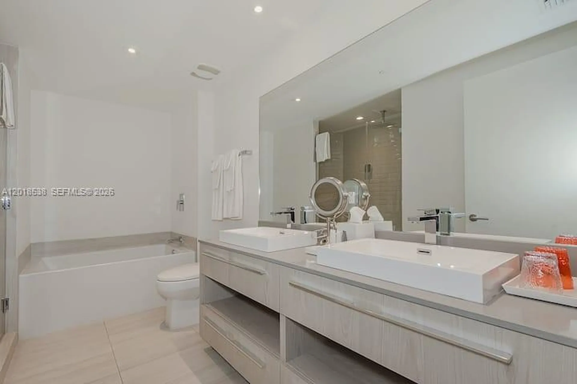 4010 S Ocean Drive Hollywood FL 33019