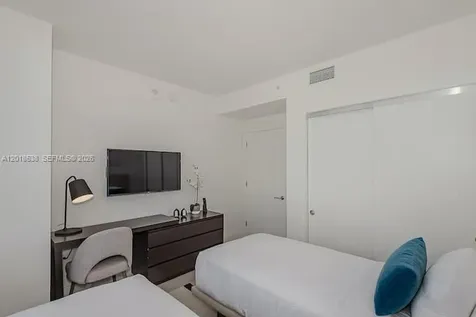 4010 S Ocean Drive Hollywood FL 33019