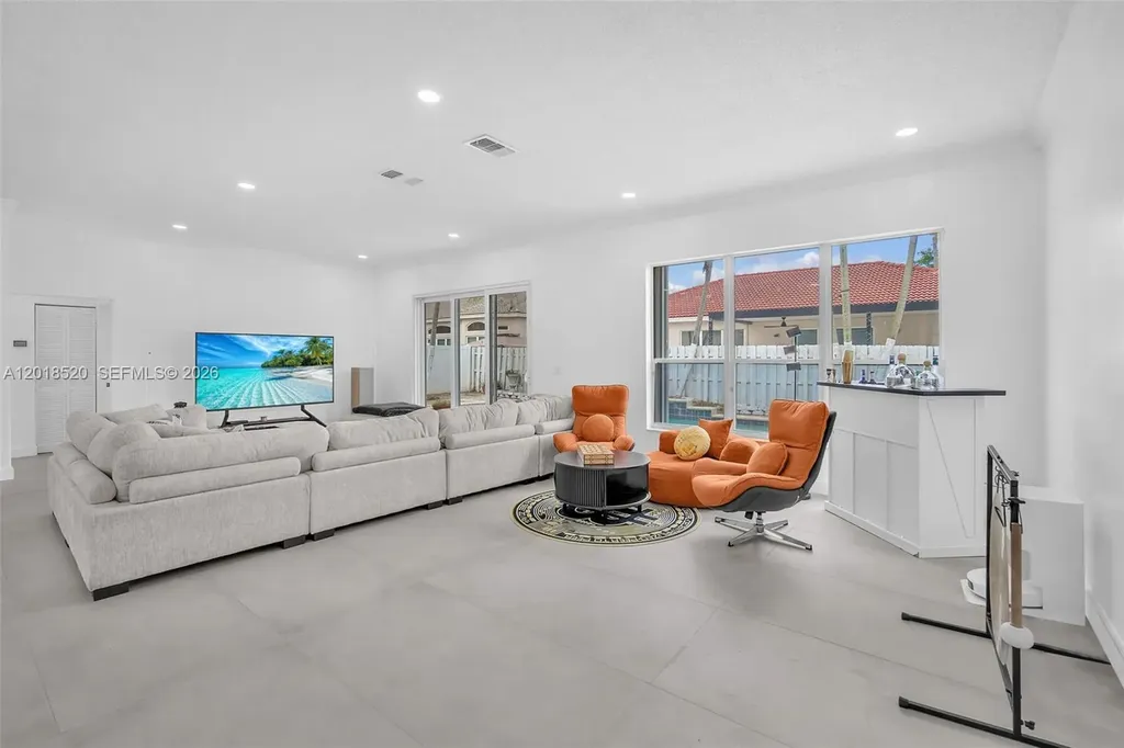 5374 SW 33rd Avenue Hollywood FL 33312