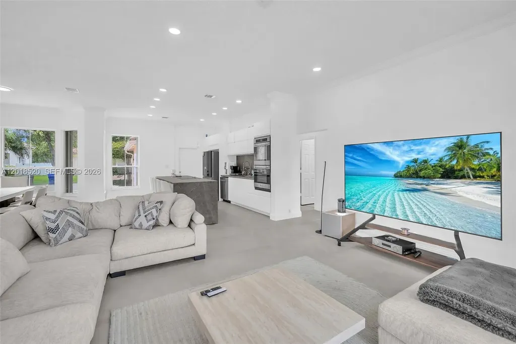 5374 SW 33rd Avenue Hollywood FL 33312