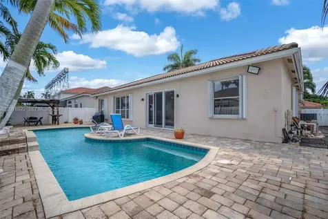 5374 SW 33rd Avenue Hollywood FL 33312