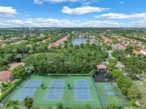 5374 SW 33rd Avenue Hollywood FL 33312