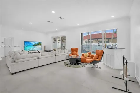 5374 SW 33rd Avenue Hollywood FL 33312
