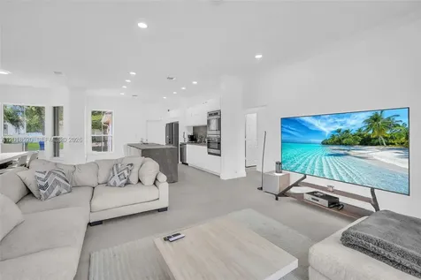 5374 SW 33rd Avenue Hollywood FL 33312