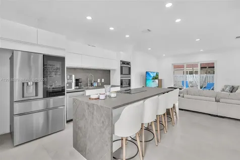 5374 SW 33rd Avenue Hollywood FL 33312