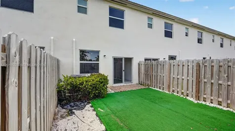 12123 NW 23rd Court Miami FL 33167