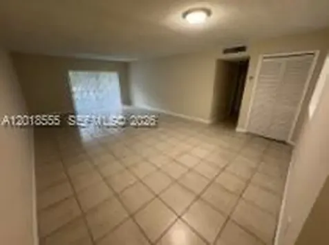 8445 Springtree Drive Sunrise FL 33351