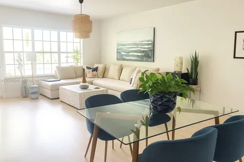 910 Bay Drive Miami Beach FL 33141