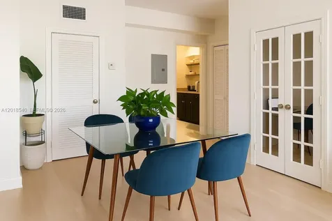 910 Bay Drive Miami Beach FL 33141