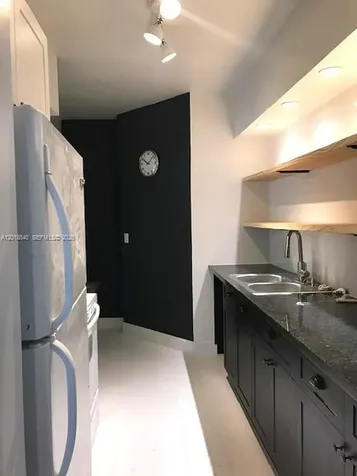 910 Bay Drive Miami Beach FL 33141