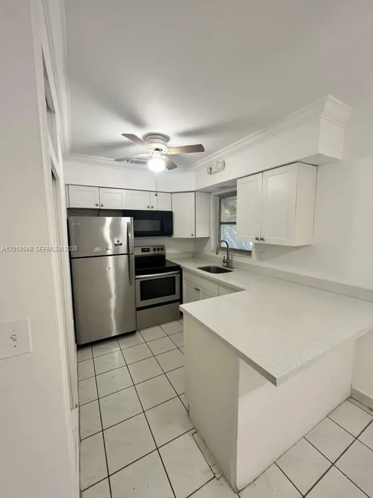 2450 Lincoln Street Hollywood FL 33020