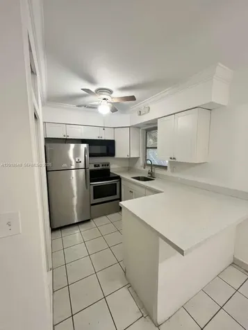 2450 Lincoln Street Hollywood FL 33020