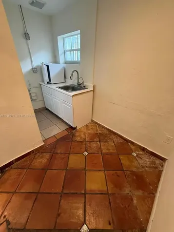 2916 SW 27th Avenue Miami FL 33133