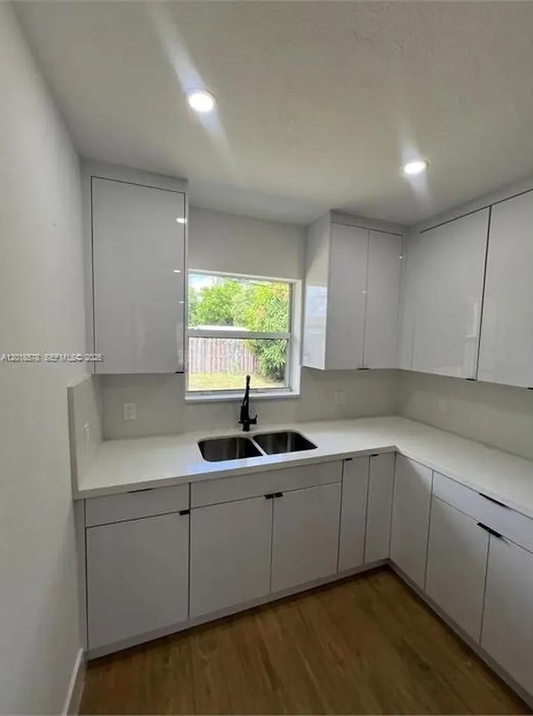 201-205 NW 30th Avenue Pompano Beach FL 33069
