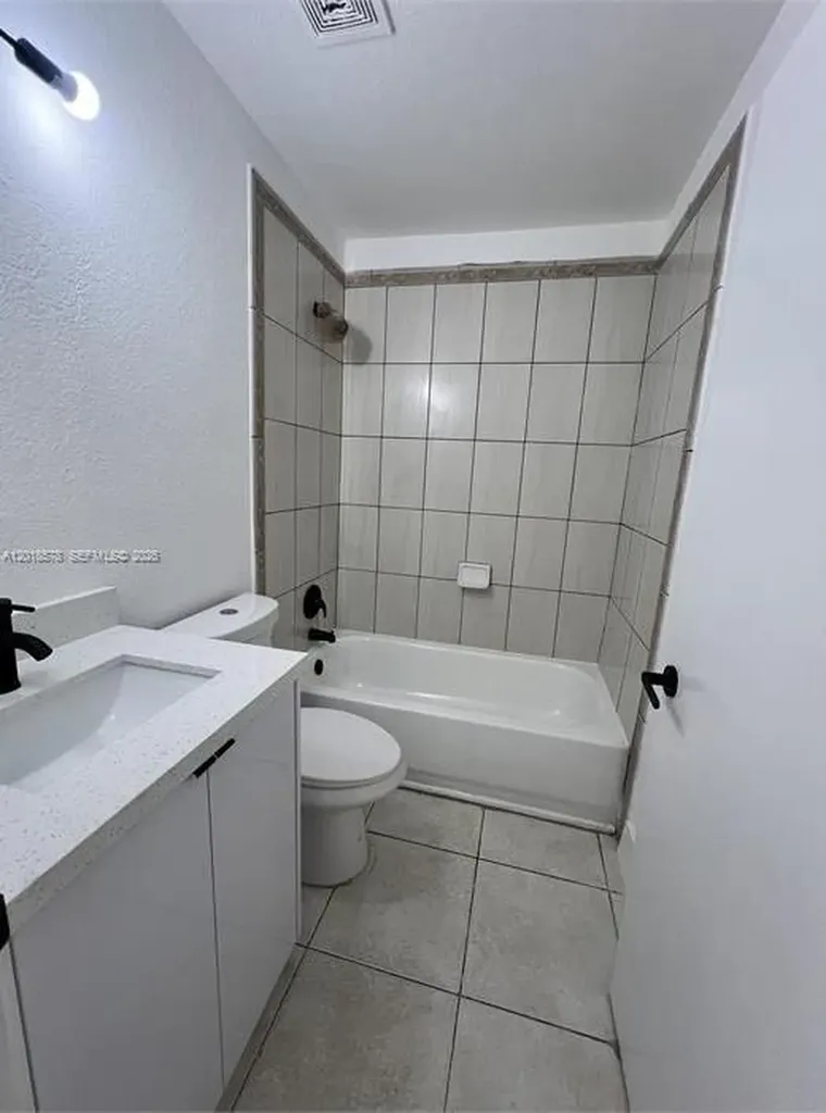 201-205 NW 30th Avenue Pompano Beach FL 33069