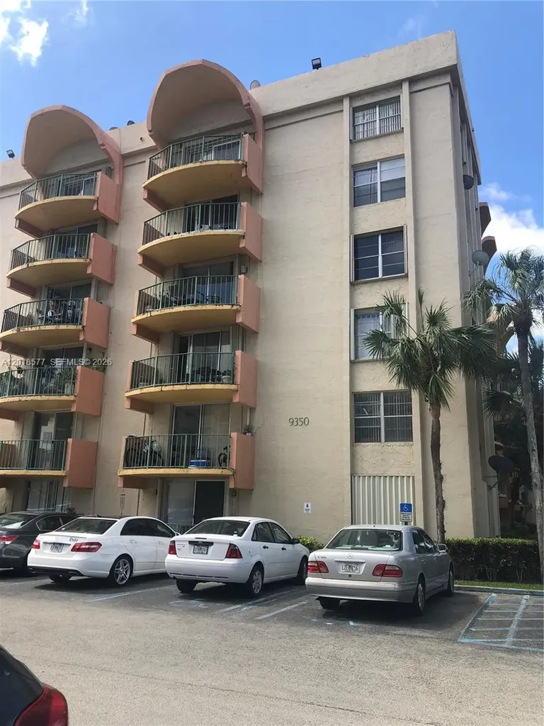 9350 Fontainebleau Boulevard Miami FL 33172