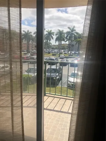 9350 Fontainebleau Boulevard Miami FL 33172