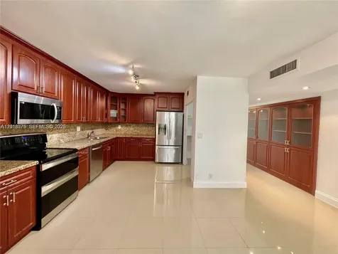 20441 NE 30th Avenue Aventura FL 33180