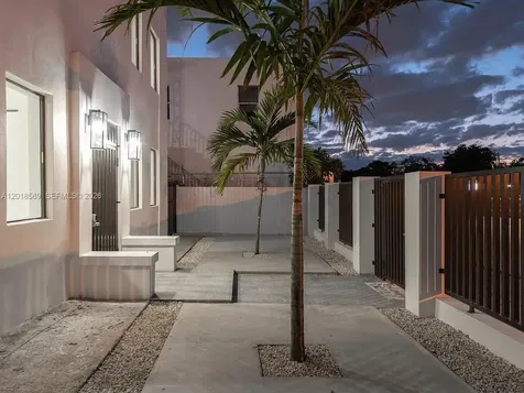 676 NW 47th Street Miami FL 33127