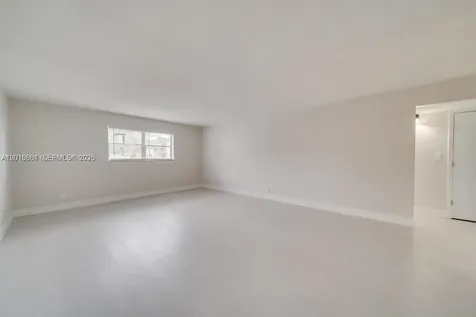 841 SW 74 Terrace North Lauderdale FL 33068