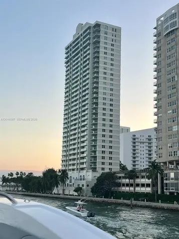 800 Claughton Island Drive Miami FL 33131